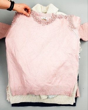 Фотография  186 - Джемпера СТОК CAN 084#7 кг, ЛОТ №7650 оптом в Иркутске и Иркутской области