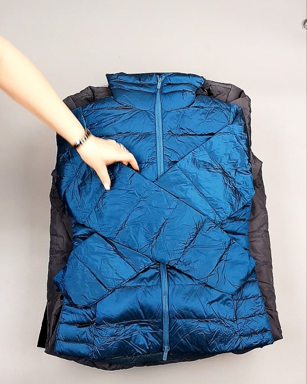 Фотография  432 - Верхняя одежда AMAZON жен 015#10 кг, ЛОТ №7712 оптом в Иркутске и Иркутской области