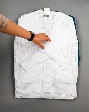 Фотография  972 - Джемпера СТОК CAN 084#7 кг, ЛОТ №7647 оптом в Иркутске и Иркутской области