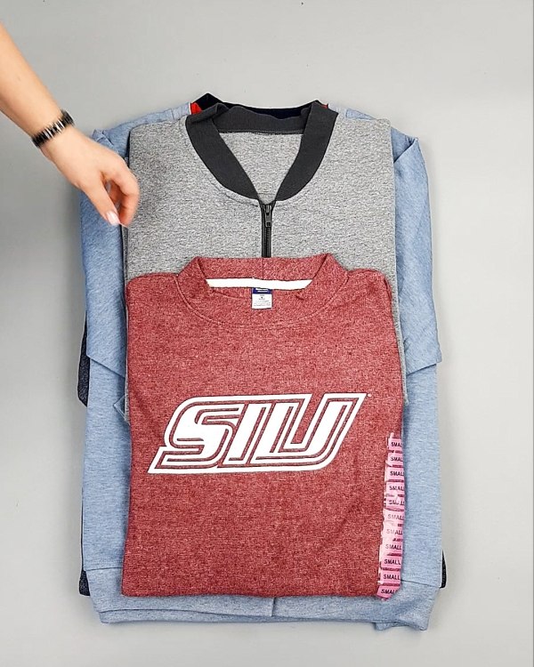 Фотография  297 - SWEATSHIRT CAN 084#10 кг, ЛОТ №7620 оптом в Иркутске и Иркутской области