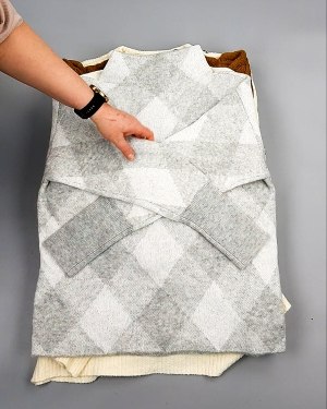 Фотография  906 - Джемпера СТОК CAN 084#7 кг, ЛОТ №7651 оптом в Иркутске и Иркутской области