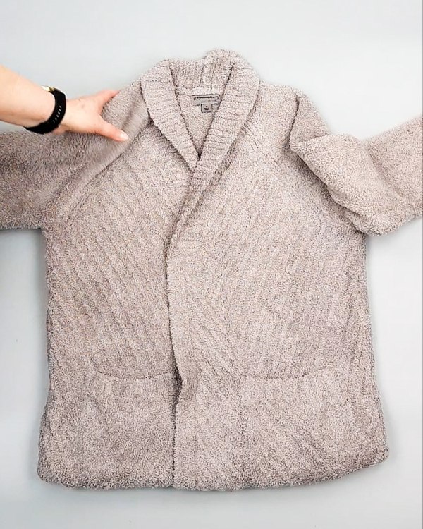 Фотография  633 - Кардиганы СТОК CAN 084#7 кг, ЛОТ №7673 оптом в Иркутске и Иркутской области