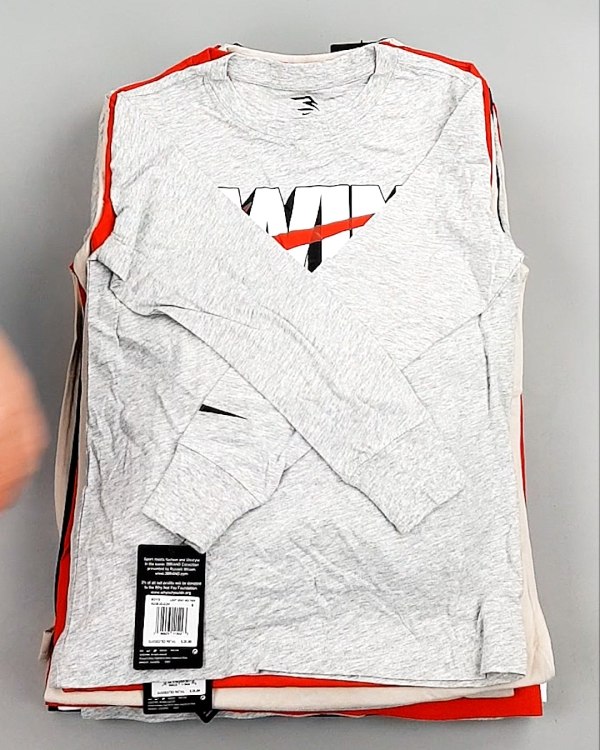 Фотография  176 - Тонковки детские NIKE CAN 084#5 кг, ЛОТ №7969 оптом в Иркутске и Иркутской области