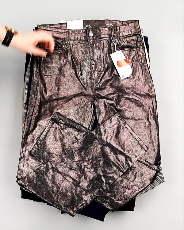 Фотография  614 - Брюки женские лето C&A 025#10 кг, ЛОТ №7895 оптом в Иркутске и Иркутской области