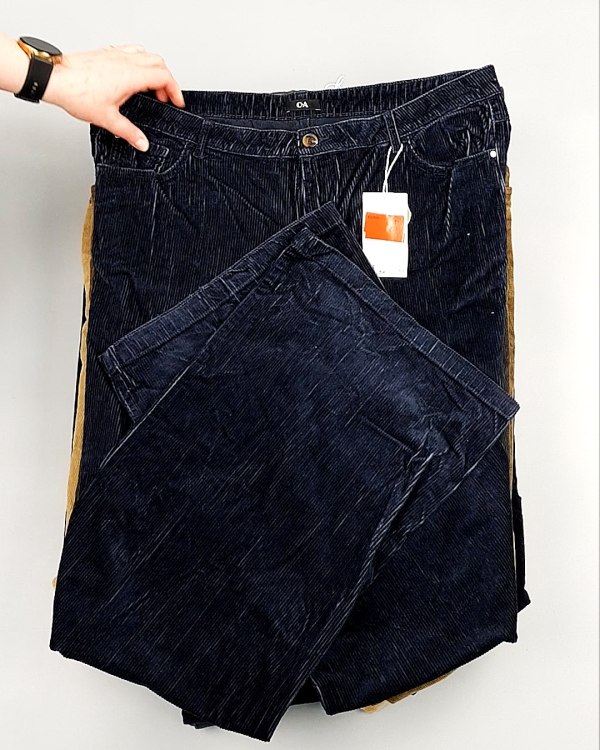 Фотография  916 - Брюки вельветовые м/ж C&A 025#10 кг, ЛОТ №7902 оптом в Иркутске и Иркутской области