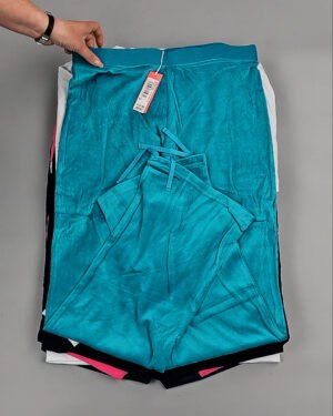 Фотография  366 - Спортивные костюмы  AD83#4 шт, ЛОТ №8637 оптом в Иркутске и Иркутской области