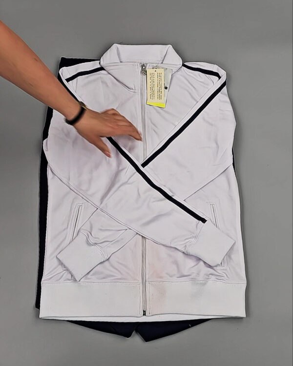 Фотография  458 - Спортивные костюмы  AD83#4 шт, ЛОТ №8637 оптом в Иркутске и Иркутской области