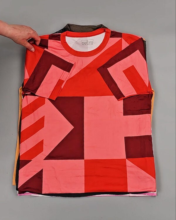 Фотография  570 - Футболки м/ж Cr+Ex#8 кг, ЛОТ № ВК0100 оптом в Иркутске и Иркутской области