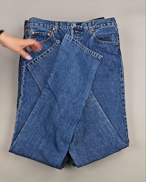 Фотография  435 - Джинсы LEVIS муж #6,2 кг, ЛОТ №8758 оптом в Иркутске и Иркутской области