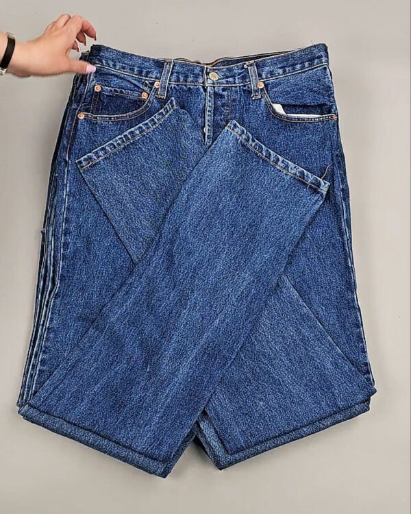 Фотография  920 - Джинсы LEVIS муж #6,3 кг, ЛОТ №8759 оптом в Иркутске и Иркутской области