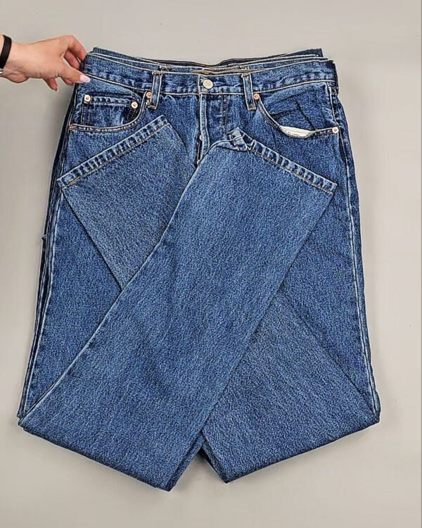 Фотография  994 - Джинсы LEVIS муж #6,3 кг, ЛОТ №8759 оптом в Иркутске и Иркутской области