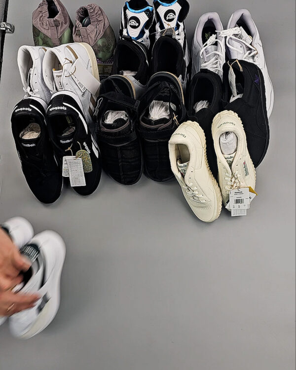 Фотография  662 - Кроссовки Reebok#23 шт, ЛОТ №8895 оптом в Иркутске и Иркутской области