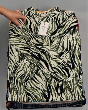 Фотография  538 - Блузки+Джемпера Bestseller Summer 045 B#8,5 кг, ЛОТ №9039 оптом в Иркутске и Иркутской области