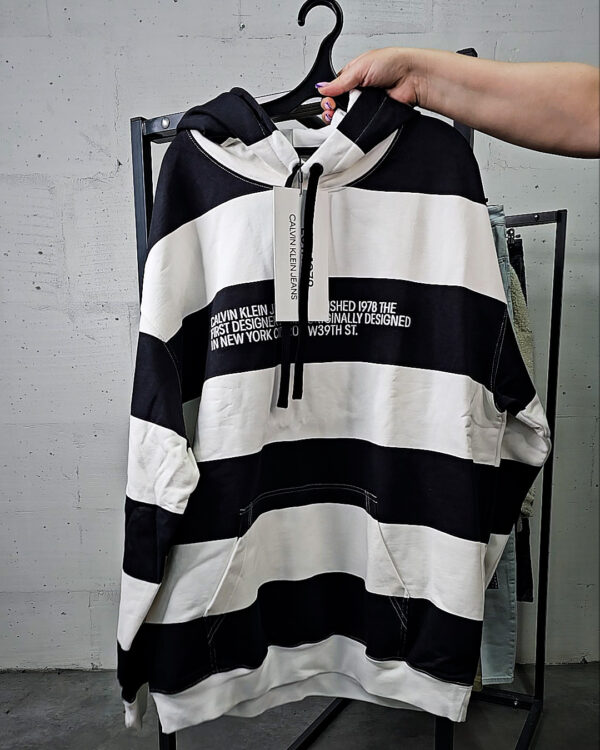 Фотография  947 - LACOSTE, CALVIN KLEIN, TOMMY HILFIGER, GUESS + 075#20 шт, ЛОТ №9072 оптом в Иркутске и Иркутской области