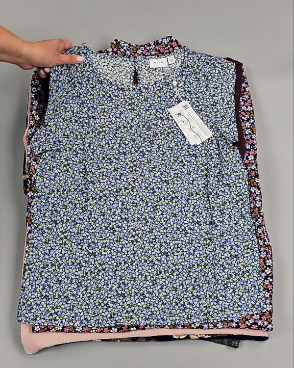 Фотография  682 - Блузки+Джемпера Bestseller Summer 045 B#8,5 кг, ЛОТ №9040 оптом в Иркутске и Иркутской области