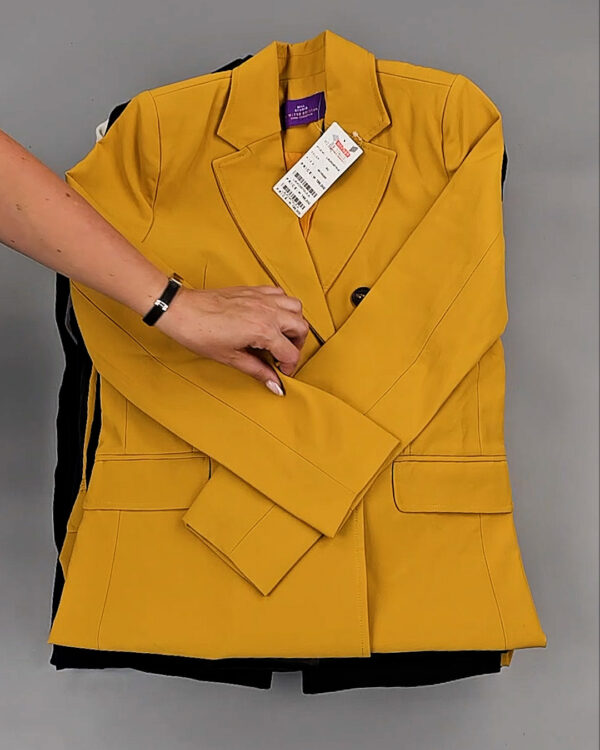 Фотография  833 - Жакеты Корея 085#10 кг, ЛОТ № СТ-9240 оптом в Иркутске и Иркутской области