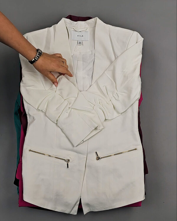 Фотография  622 - Толстовки+Верхняя одежда Bestseller Summer 045 B#7,2 кг, ЛОТ СТ-9323 оптом в Иркутске и Иркутской области