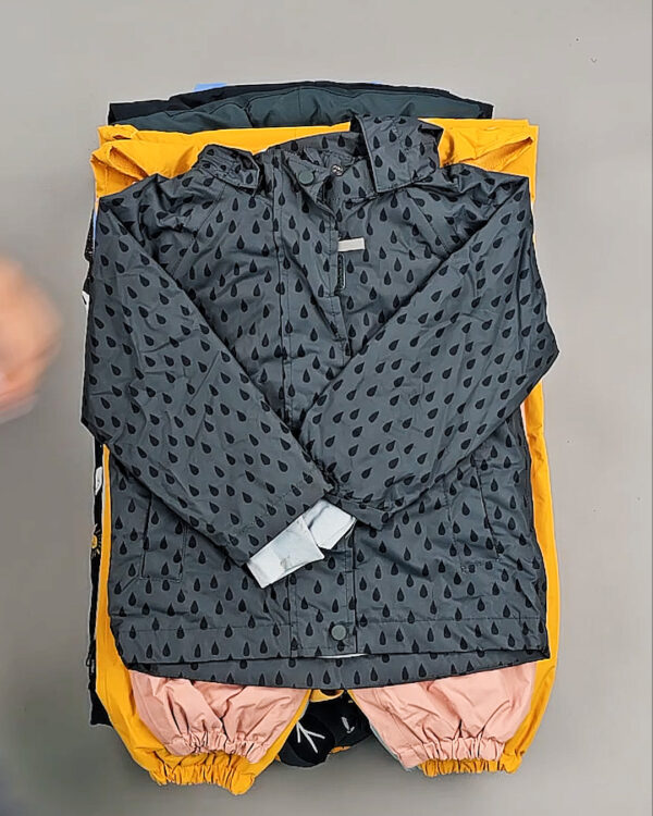 Фотография  476 - Верхняя одежда TCM kids зима 104#5 кг, ЛОТ СТ-9334 оптом в Иркутске и Иркутской области