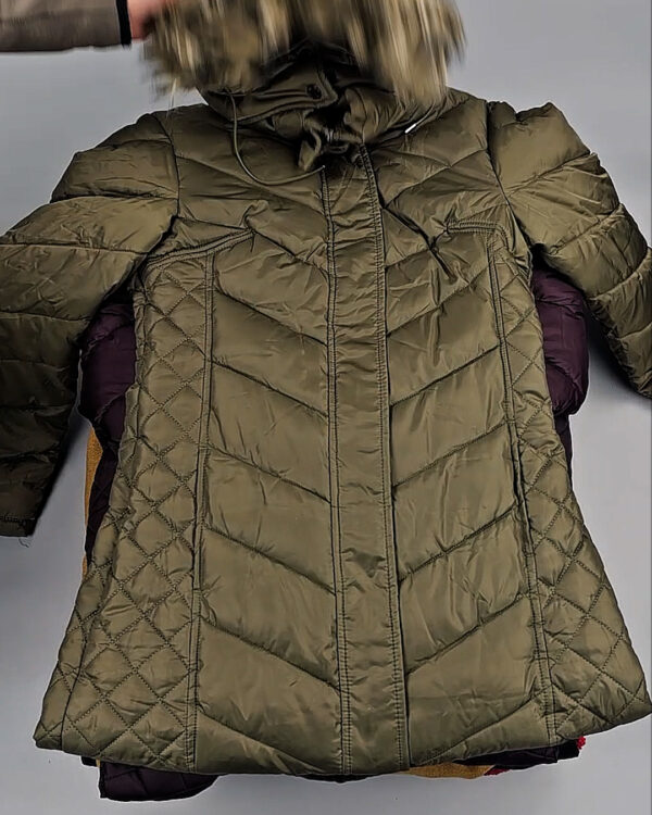 Фотография  467 - Верхняя одежда женская CAN 104#15 кг, ЛОТ СТ-9352 оптом в Иркутске и Иркутской области