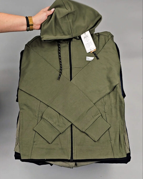 Фотография  413 - JACK JONES Men Winter mix 075#20 кг, ЛОТ № СТ-9266 оптом в Иркутске и Иркутской области