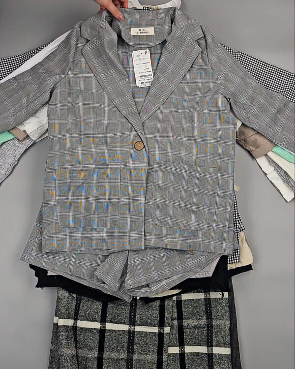 Фотография  546 - Комплекты жен Корея 085#5 кг, ЛОТ СТ-9572 оптом в Иркутске и Иркутской области