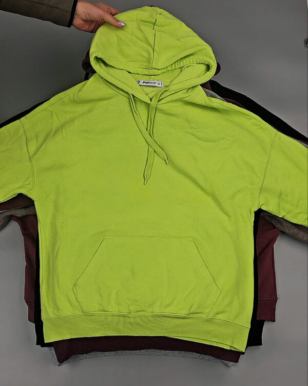 Фотография  911 - Толстовки#10 кг, ЛОТ № СХ-0152 оптом в Иркутске и Иркутской области