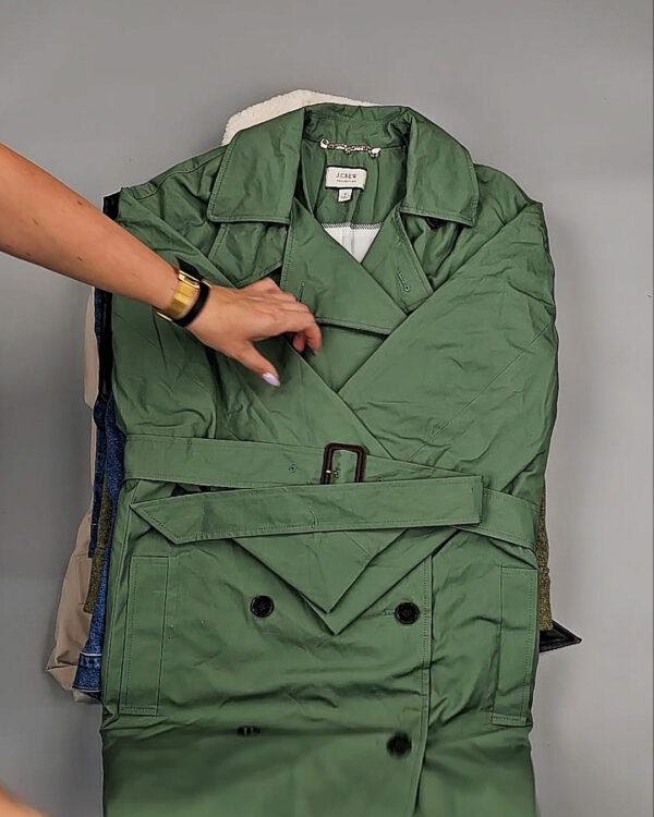 Фотография  835 - Ветровки женские CAN 104#12,4 кг, ЛОТ СТ-9403 оптом в Иркутске и Иркутской области