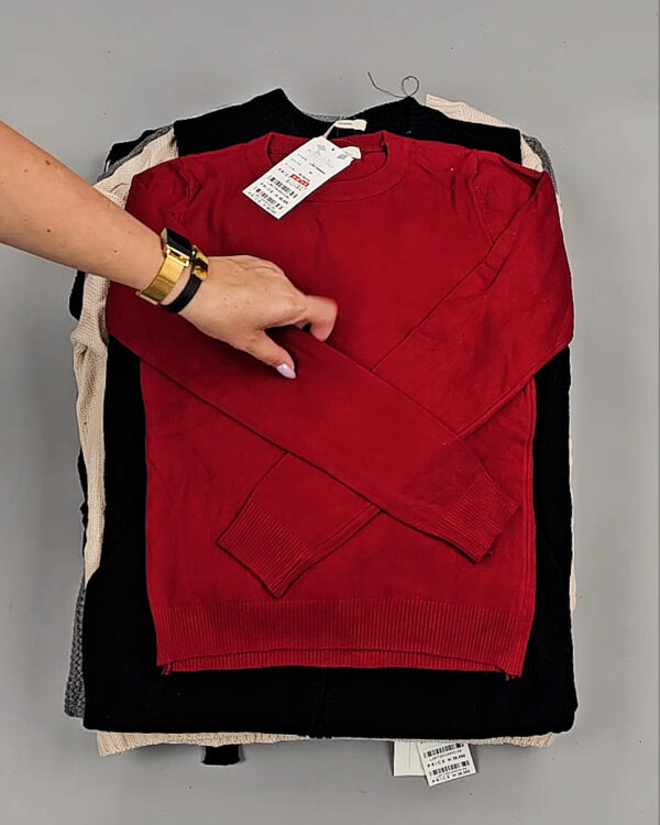 Фотография  100 - Джемпера Корея 085#7 кг, ЛОТ СТ-9415 оптом в Иркутске и Иркутской области