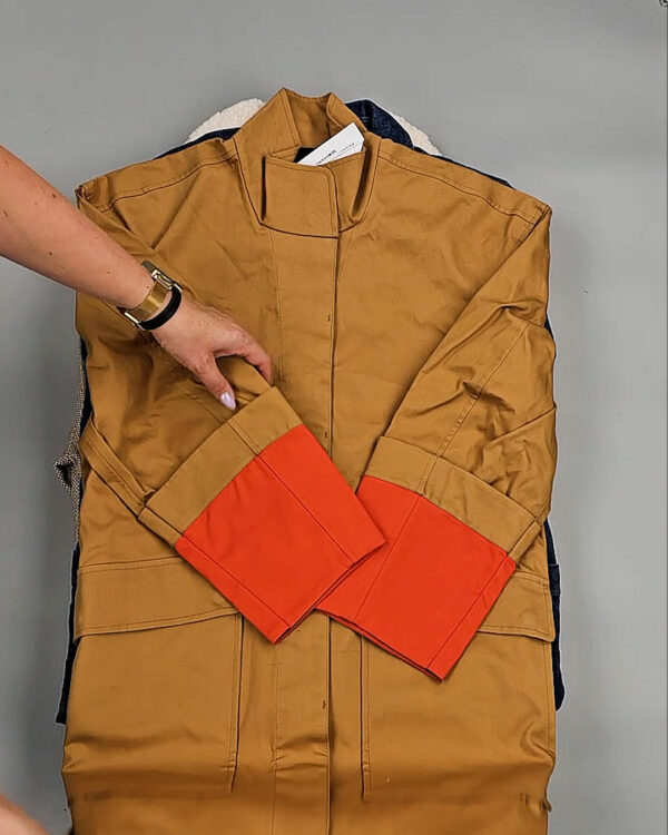 Фотография  381 - Ветровки женские CAN 104#12,5 кг, ЛОТ СТ-9404 оптом в Иркутске и Иркутской области