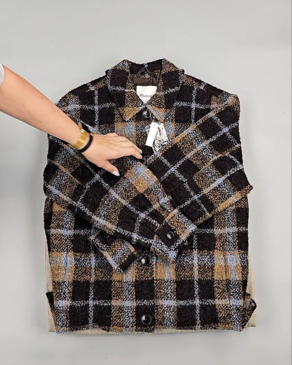 Фотография  819 - Ветровки женские CAN 104#12,7 кг, ЛОТ СТ-9405 оптом в Иркутске и Иркутской области