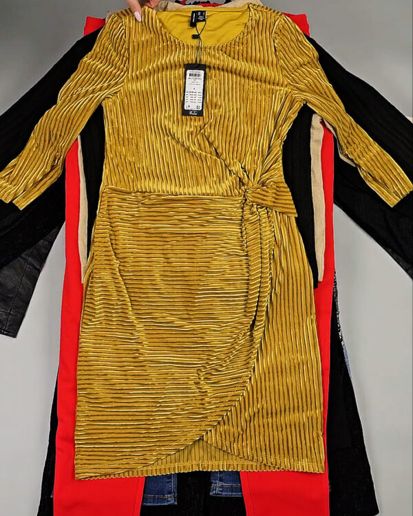 Фотография  156 - DK+Bestseller 085#16 кг, ЛОТ СТ-9952 оптом в Иркутске и Иркутской области