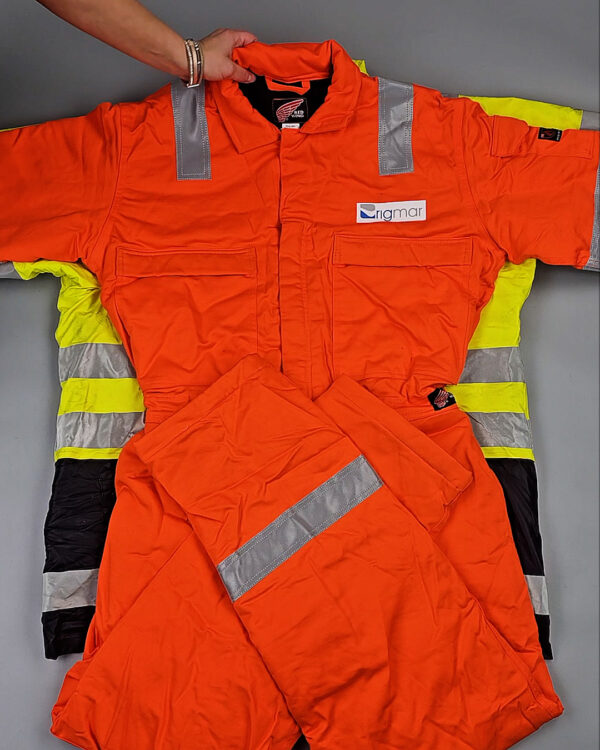 Фотография  719 - Рабочая одежда mix БМ#25 кг, ЛОТ СХ-0266 оптом в Иркутске и Иркутской области